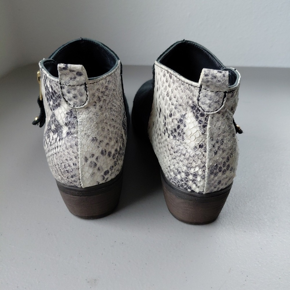 Eric Michael Womens‎ 7B Black Snakeskin Suede Ankle Booties Shoes Western Punk - Picture 10 of 10